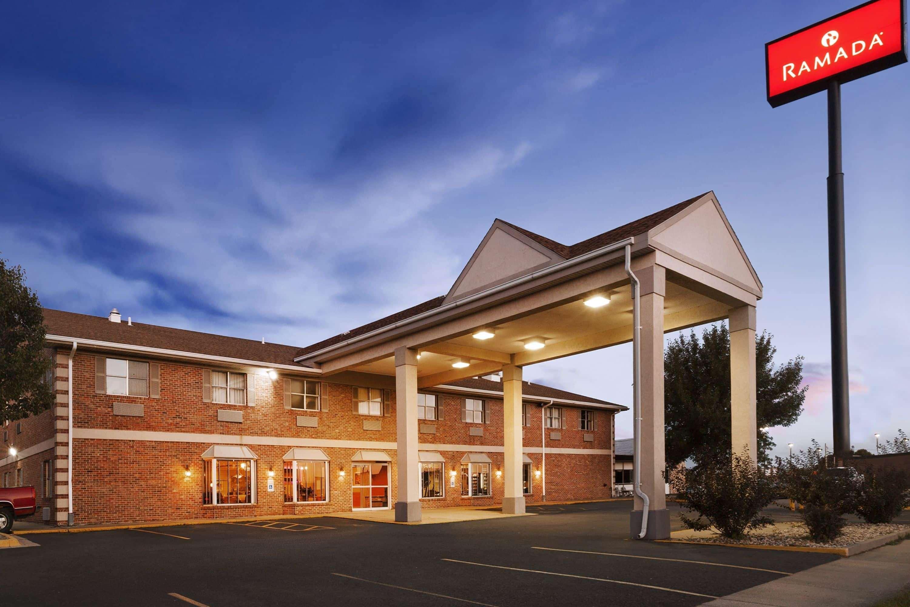 Ramada By Wyndham Sioux City Eksteriør billede